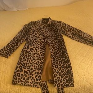 It’s completely new without the tags though! Super soft material, leopard print!